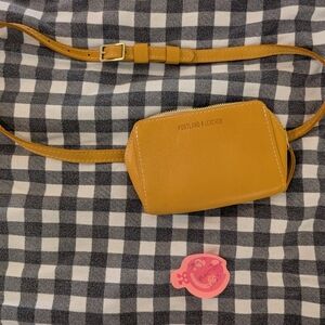 Portland Leather Zip Tighy Belt Bag